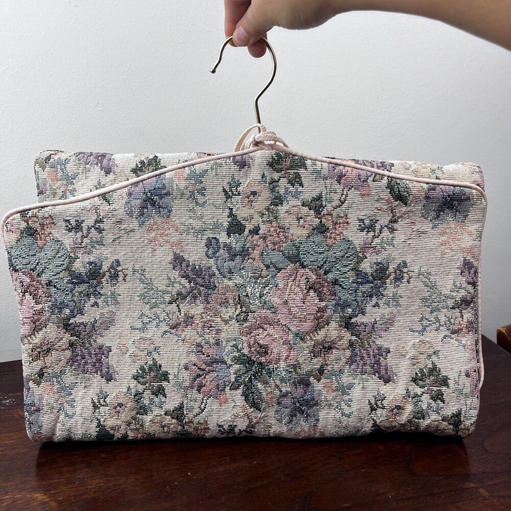 Vtg Victoria Secret Travel Hanging Organizer Cosmetic Toiletries Floral Tapestry